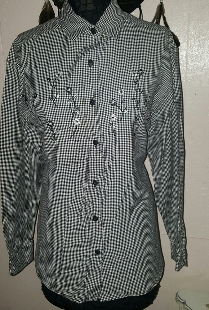 Casual Corner Black White Floral Overshirt